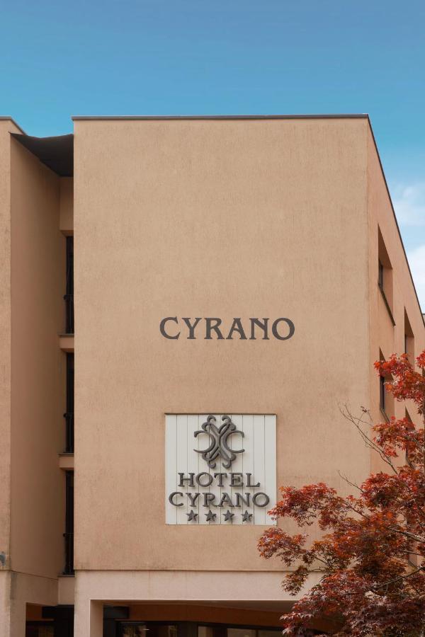 Hotel Cyrano Саронно Экстерьер фото